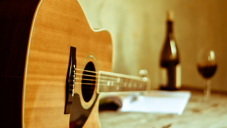 Hazai művészek a borok színpadán Hazai művészek a borok színpadán