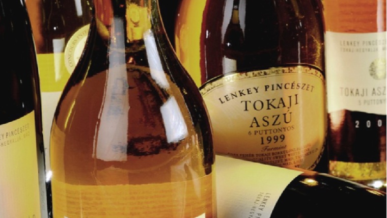 A Lenkey Pincészet \'99-es Aszúja: Egy bor, amely kivételes nemzetközi elismerést kapott A Lenkey Pincészet \'99-es Aszúja: Egy bor, amely kivételes nemzetközi elismerést kapott