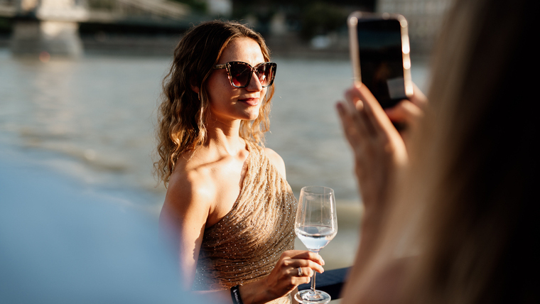 Hajóra fel, borimádók! Július 24-én újra vízre száll a Winelovers borhajó Hajóra fel, borimádók! Július 24-én újra vízre száll a Winelovers borhajó